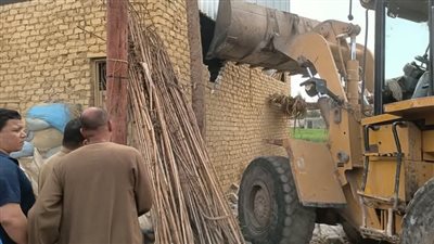 إزالة 7 حالات تعدٍ بناء مخالف على الأراضى الزراعية بحملة بمركز أبشواى