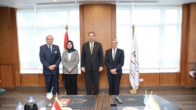 محافظ دمياط يزور الوكالة المصرية للفضاء ويعقد بروتوكول تعاون معها 