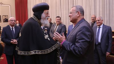 رئيس الطائفة الإنجيلية يهنئ قداسة البابا تواضروس بعيد القيامة المجيد
