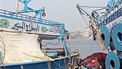 صيادو مراكب الشانشولا بدمياط  يناشدون المسؤولين لحل أزمة منعهم من الصيد 