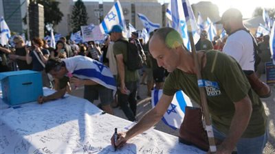 سلاح الجو الإسرائيلي يُسرح 1000 جندي وقعوا على «وثيقة العصيان» 