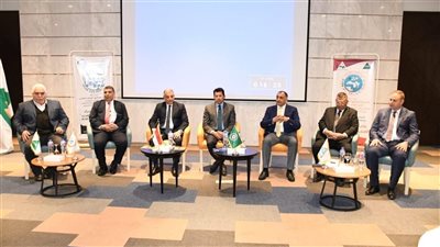 صبحي ومحافظ الاسماعيلية يشهدان افتتاح ملتقى الشباب العربي الأول للسياحة الشباب