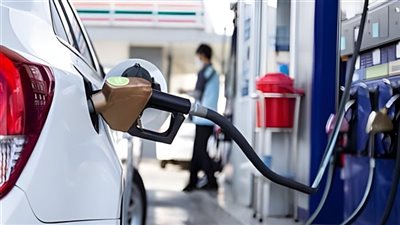 خبير يكشف سبب تأخر إعلان أسعار البنزين والسولار الجديدة 2025