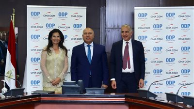  توقيع شراكة استراتيجية «CMA CGM» الفرنسية وميناء أكتوبر الجاف