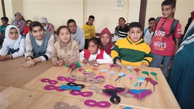 ورشة فنية وتصميم ماسكات لطلاب مدرسة التربية الفكرية بالفيوم |صور