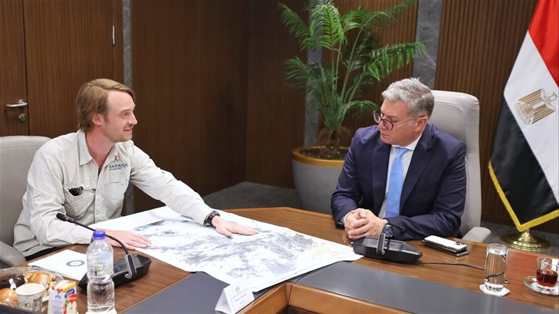 تفاصيل لقاء وزير