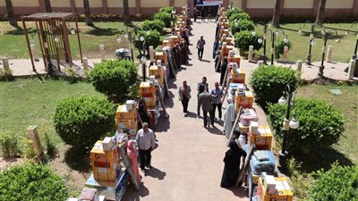 لليوم الثاني على التوالي.. محافظ سوهاج يسلم 25 جهاز عروس للمقبلات على الزواج