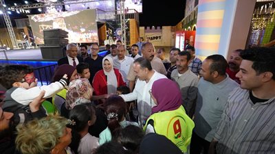بمشاركة 600 طفل.. محافظ أسيوط يشهد احتفالية يوم اليتيم بمدينة الملاهي (صور)
