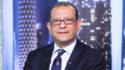 أشرف عبد العزيز: هاني شكري مطرود من الزمالك ويستفز الأهلي