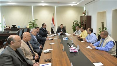 رئيس الحكومة يوجه بتقديم كل التسهيلات اللازمة لإنهاء مشروعات العلمين الجديدة  