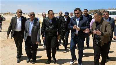 رئيس الوزراء يتفقد مشروع مارينا 