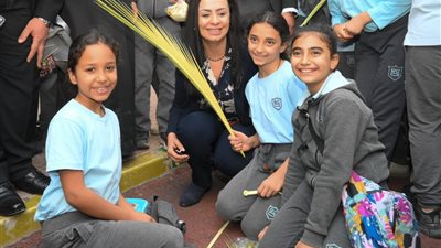 بمناسبة عيد السعف.. وزيرة التضامن تشهد حفل تخرج طالبات مدرسة كلية رمسيس للبنات