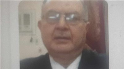 بعد بلوغه سن التقاعد.. ما زال يمارس الطب وينقذ الأرواح إلا أنه لم ينقذ نفسه