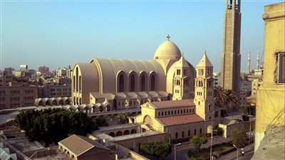 البابا تواضروس يترأس قداس عيد القيامة وسط حضور شعبي وأسقفي كبير