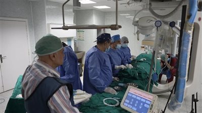 مستشفى المنصورة تنحج فى إجراء عملية قسطرة مخية لمريضة أمام 800 دكتور عالمي 