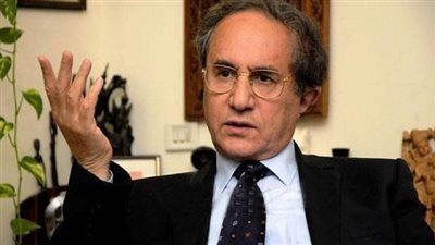 الباشاوية رجعت.. مقترح من أسامة الغزالي حرب لبيع الألقاب مقابل الأموال