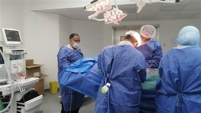 تنفيذ أول عملية جراحية داخل مستشفى أبو تشت الجديد فى قنا |صور