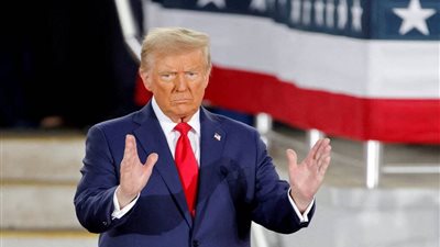 وزير التجارة الأمريكي: إعفاء الأجهزة الإلكترونية من الرسوم الجمركية 