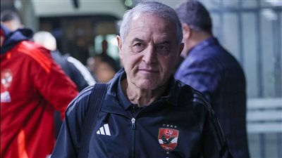 الخطيب يطمئن كولر قبل مواجهة صن داونز.. وهذا موعد رحيله