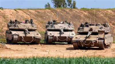 إسرائيل تُهدد بتوسيع هجومها في قطاع غزة بعد تطويق رفح 