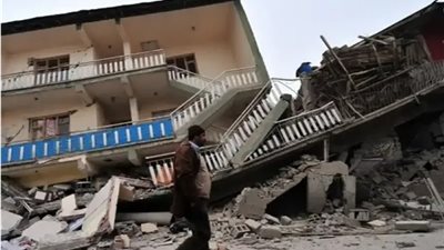 خوف وقفز من الشرفة..المصريون يوثقون لحظة وقوع الزلزال داخل منازلهم