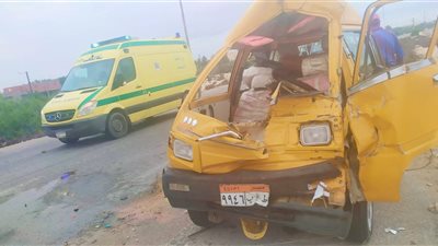 إصابة 3 أشخاص بحادث تصادم بمدخل منطقة حاجر الجبل فى قنا