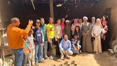 بقرية أم دومة.. آثار بجامعة سوهاج تنظم زيارة ميدانية للطلاب لمصنع الفخار