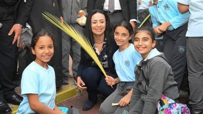 وزيرة التضامن تحتفل بأحد الشعانين في مدرسة كلية رمسيس للبنات