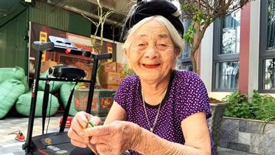 قصة ملهمة.. امرأة تبلغ 97 عامًا تبهر العالم بروتينها الرياضي اليومي