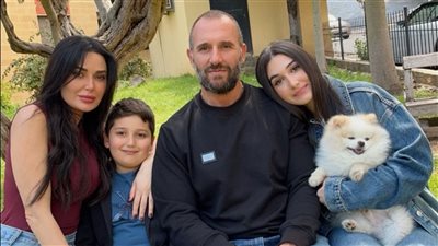 وسط أجواء عائلية.. سيرين تحتفل بأحد السعف مع أسرتها