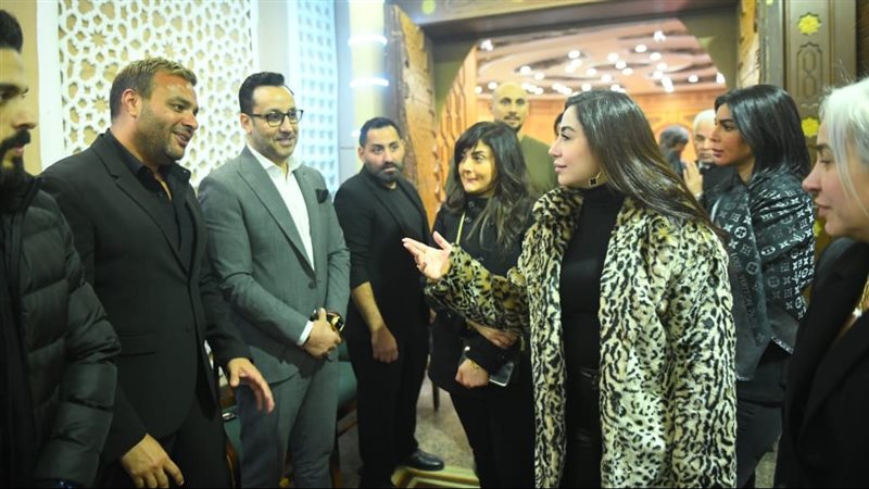 بوسي في عزاة والدة