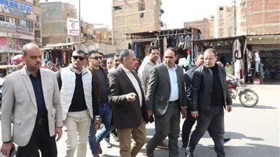 محافظ الشرقية يٌقيل نائب رئيس مركز منيا القمح ويُحيل مسؤول الإشغالات للتحقيق