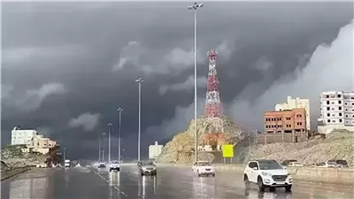طقس السعودية اليوم.. أمطار رعدية ورياح نشطة مثيرة للأتربة