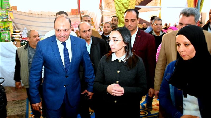 محافظ البحيرة تفتتح