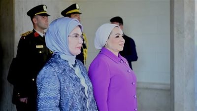 السيدة انتصار السيسي ترحب بزيارة قرينة الرئيس التركى لمصر|صور