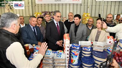 محافظ الفيوم يفتتح معرض 