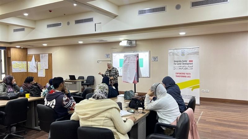 جانب من الدورات التدريبية