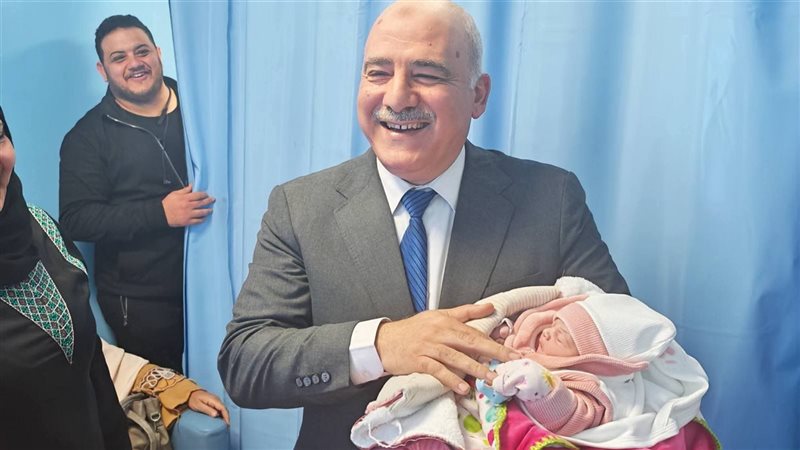 اول مولود بمستشفي