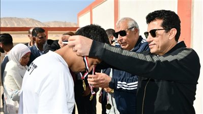وزير الرياضة ومحافظا الوادي الجديد ومطروح يشهدون ختام بطولة الرماية