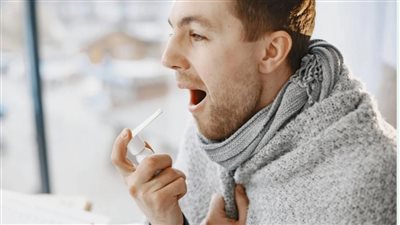 من العسل إلى الغرغرة .. أفضل طرق طبيعية لتهدئة الحلق 