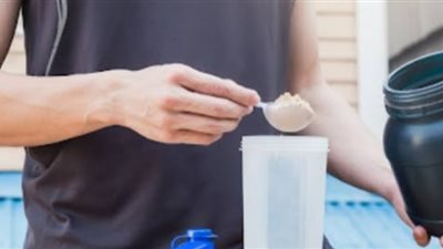 الحد الآمن لتناول مساحيق البروتين يوميا .. تحذير مهم