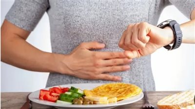 لماذا تشعرين بالجوع رغم تناول البروتين؟ أسباب لا يتحدث عنها أحد