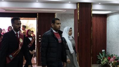 طلاب جامعة قنا فى زيارة إلى قيادة قوات الصاعقة لتعزيز الوعي الوطني