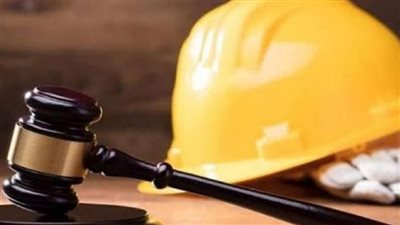 كيف يحدد قانون العمل الإطار القانوني لعلاقة التوظيف بالقطاع الخاص؟ 
