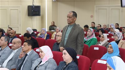 محافظ السويس يوجه بحل مشكلات التقنين وتكثيف توعية المواطنين بالمنظومة الجديدة 