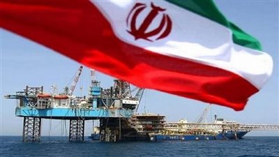 الخارجية الأمريكية تفرض عقوبات على كيانات وسفن إيرانية 