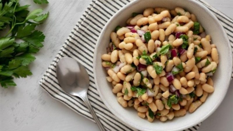 سلطة الفاصوليا البيضاء