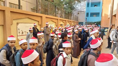 بالزي الأزهري المميز.. عودة الدراسة بمعاهد منطقة سوهاج مع بداية الفصل الدراسي 