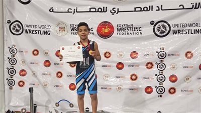 محافظ أسيوط يهنئ كريم وليد عبدالرحمن لفوزه بذهبية بطولة الجمهورية للمصارعة