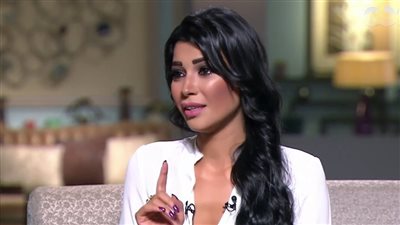 مها نصار تثير الجدل : بطلي يا هند حملات عليا أنا وهدى